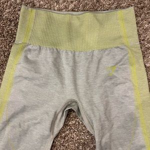 Women’s gym shark leggings